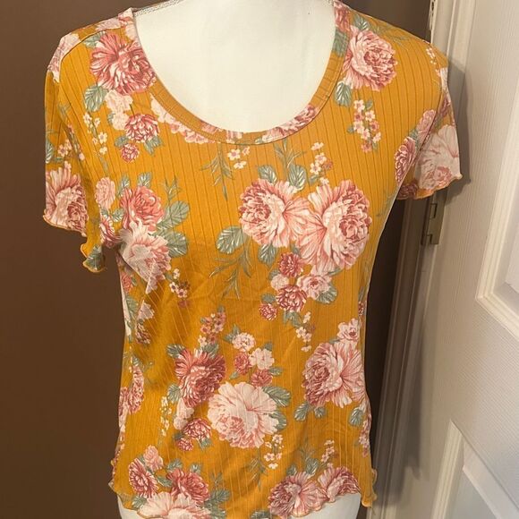 Full Circle Trends Tops - Circle trends Floral Mustard Women's Top